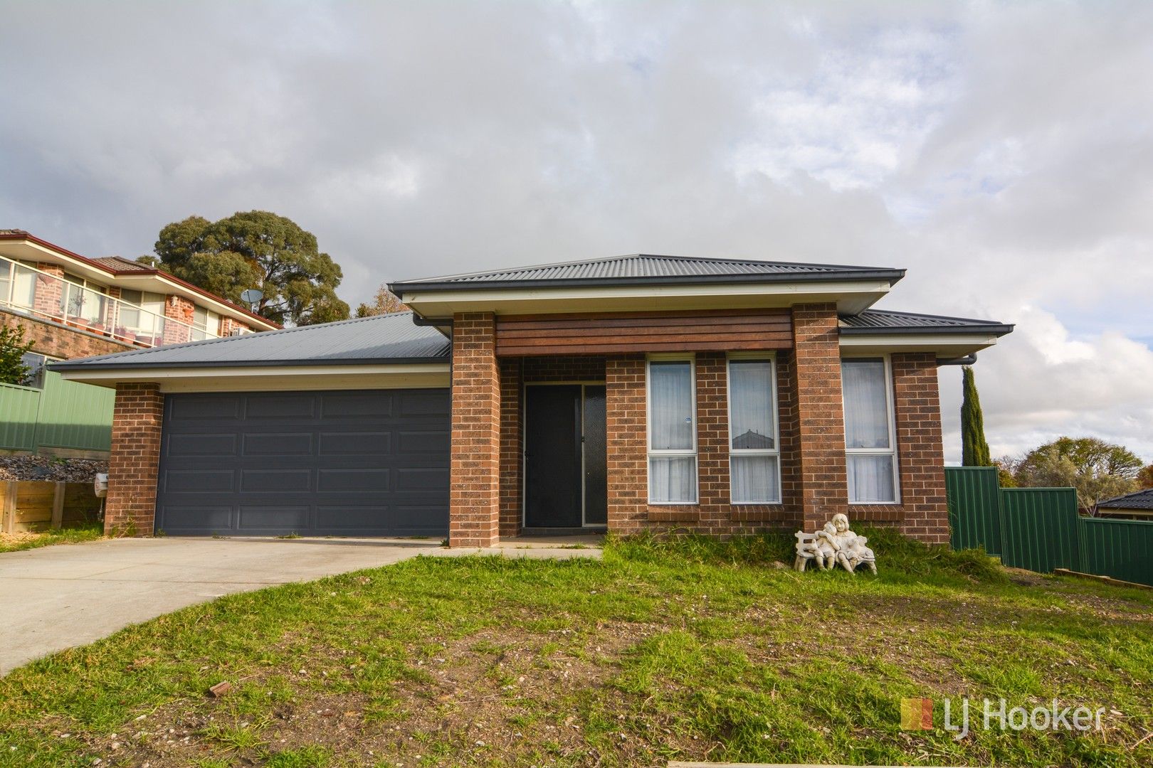 4 bedrooms House in 3 Acacia Close LITHGOW NSW, 2790
