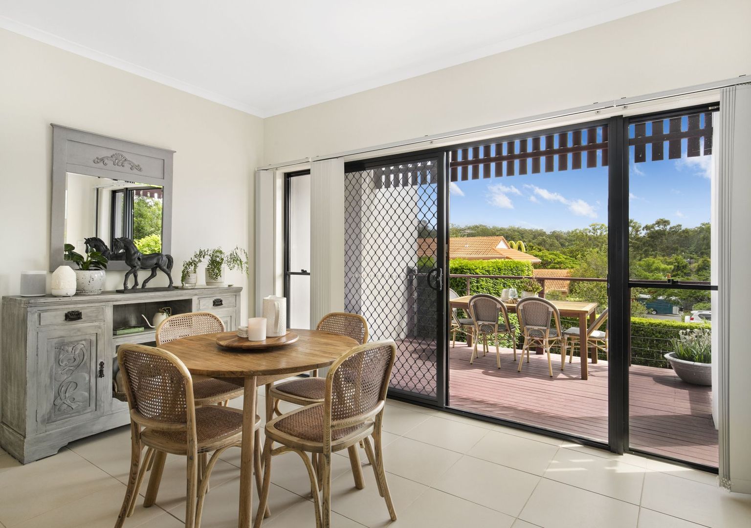 2/52 Golden Crest Place, Bellbowrie QLD 4070, Image 1