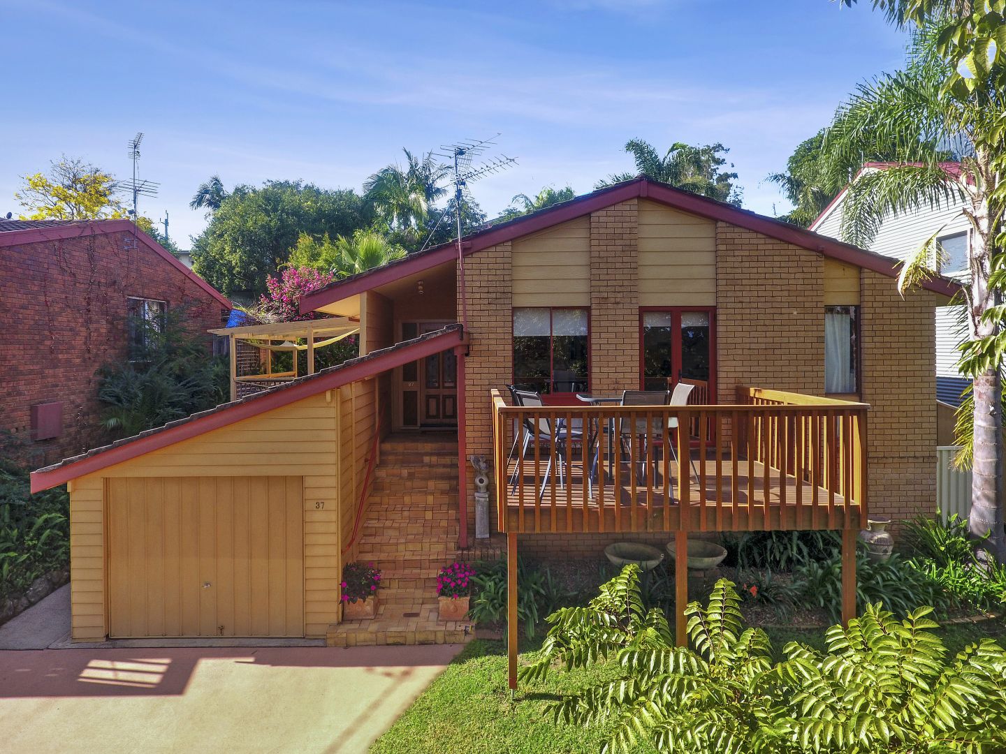 37 Riverview Crescent, Catalina Property History & Address Research