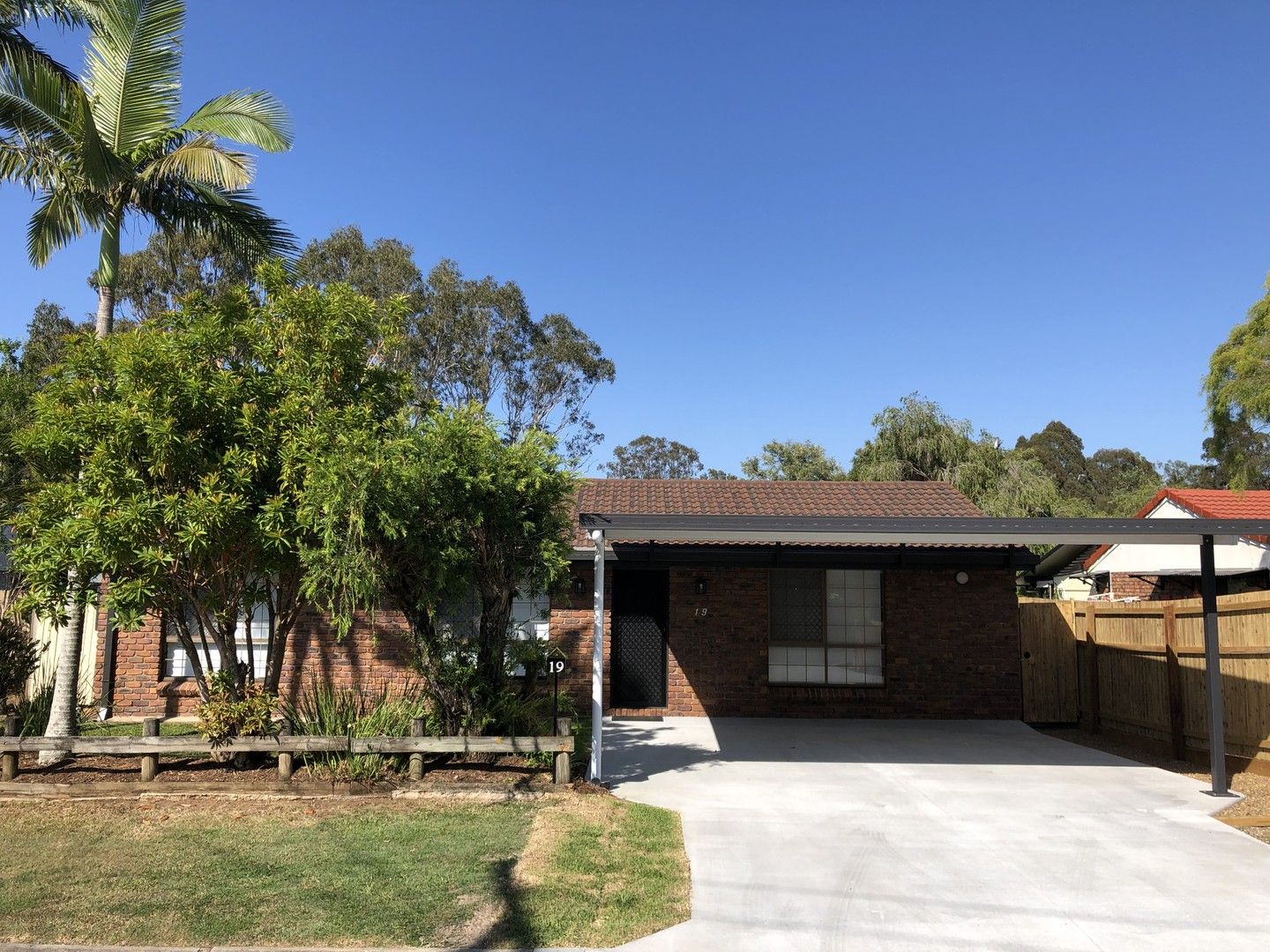 3 bedrooms House in 19 Macfarlan Street BIRKDALE QLD, 4159