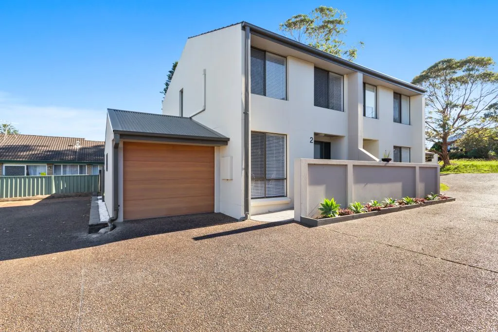 LAKESIDE LIVING!, Marks Point