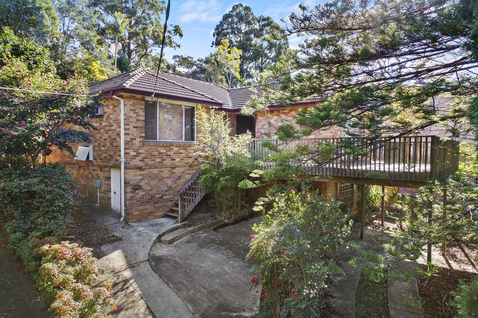 16 Larnock Avenue, Pymble NSW 2073, Image 0