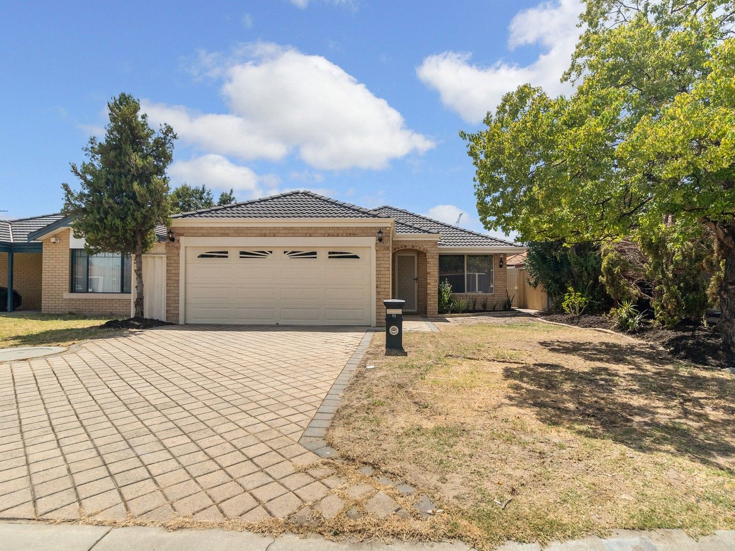 11 Holton Way, Cannington WA 6107, Image 0