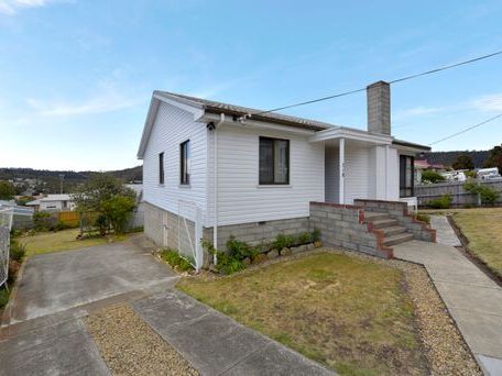 218 Cambridge Road, Warrane TAS 7018, Image 1