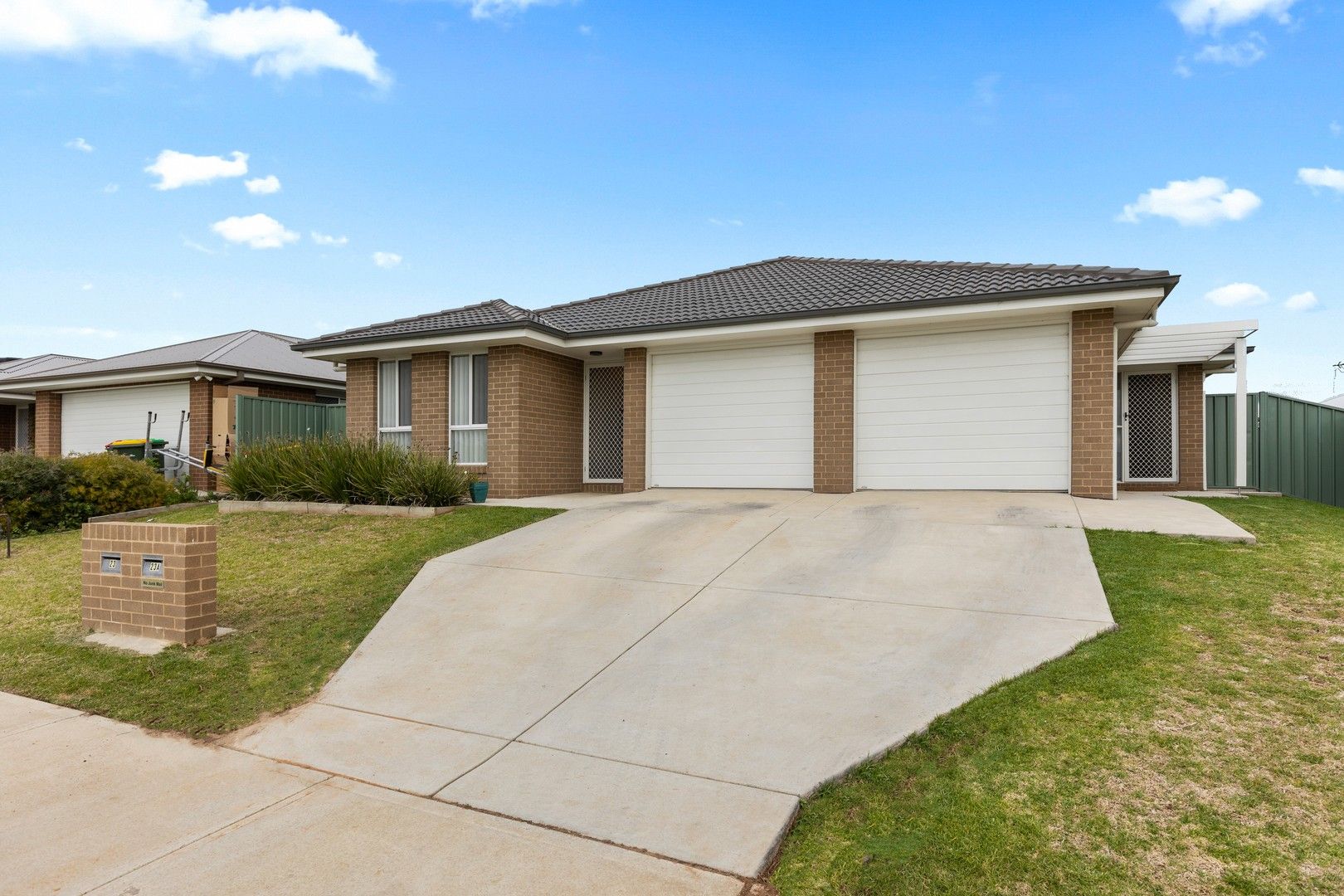 23 & 23A Hazelwood Drive, Forest Hill NSW 2651, Image 0
