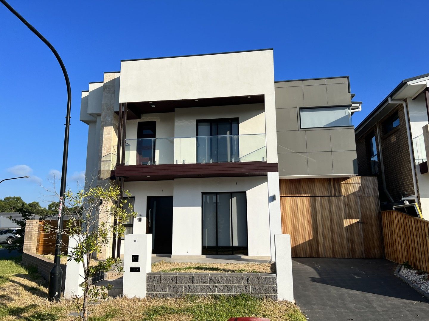 5 bedrooms House in 16 Giselle Street SCHOFIELDS NSW, 2762