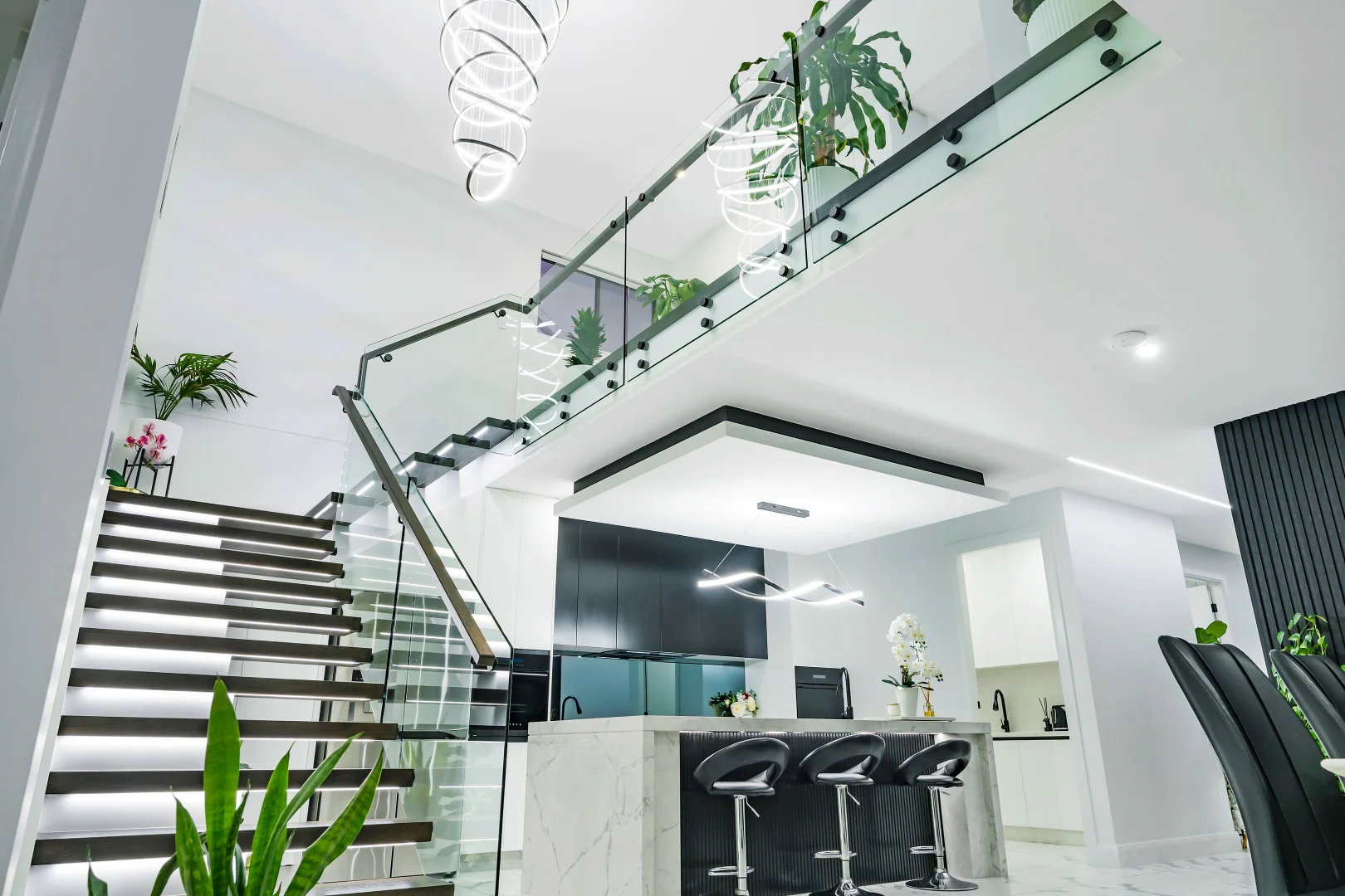 8 Figtree Crescent, Glen Alpine NSW 2560