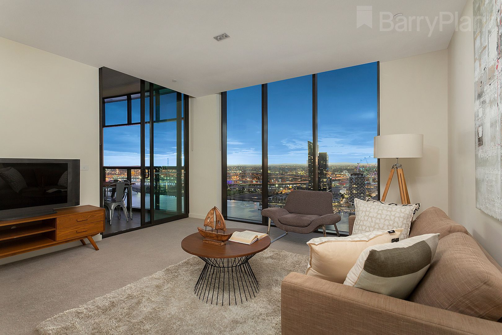 283/8 Waterside Place, Docklands VIC 3008, Image 2