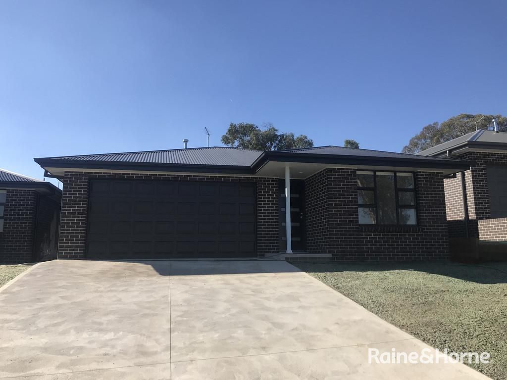 4 bedrooms House in 1 Young Street ORANGE NSW, 2800