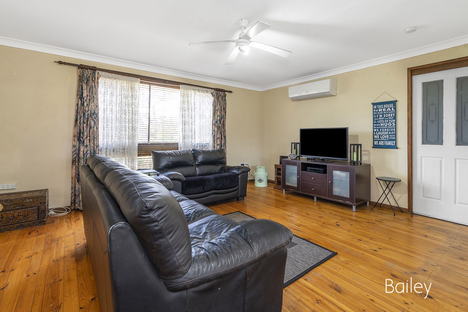 4 Sever Close, Singleton NSW 2330, Image 1