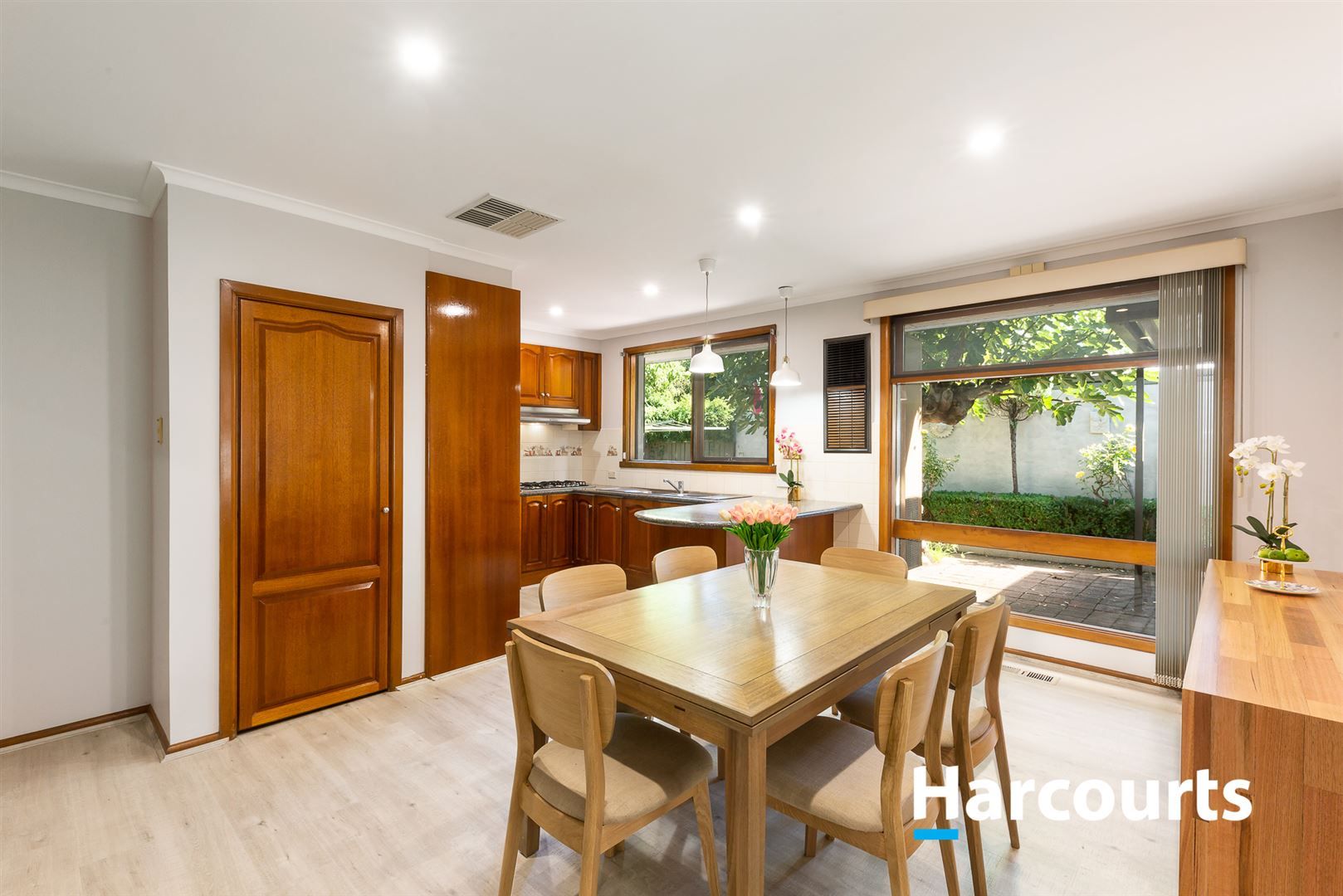 41 Ormond Avenue, Mitcham VIC 3132, Image 2