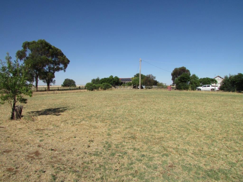 1 High Street, Watchem VIC 3482, Image 2