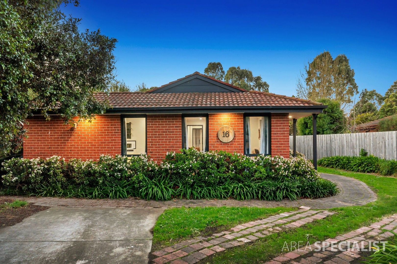 3 bedrooms House in 16 Strzelecki Court CRANBOURNE NORTH VIC, 3977