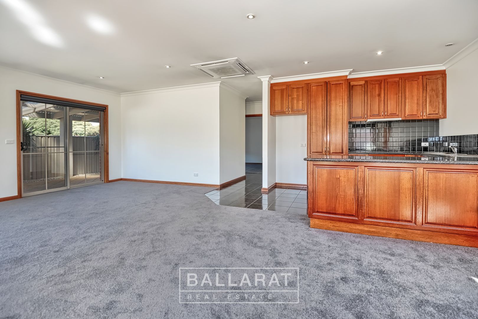 3/51 Park Road, Maryborough VIC 3465, Image 2