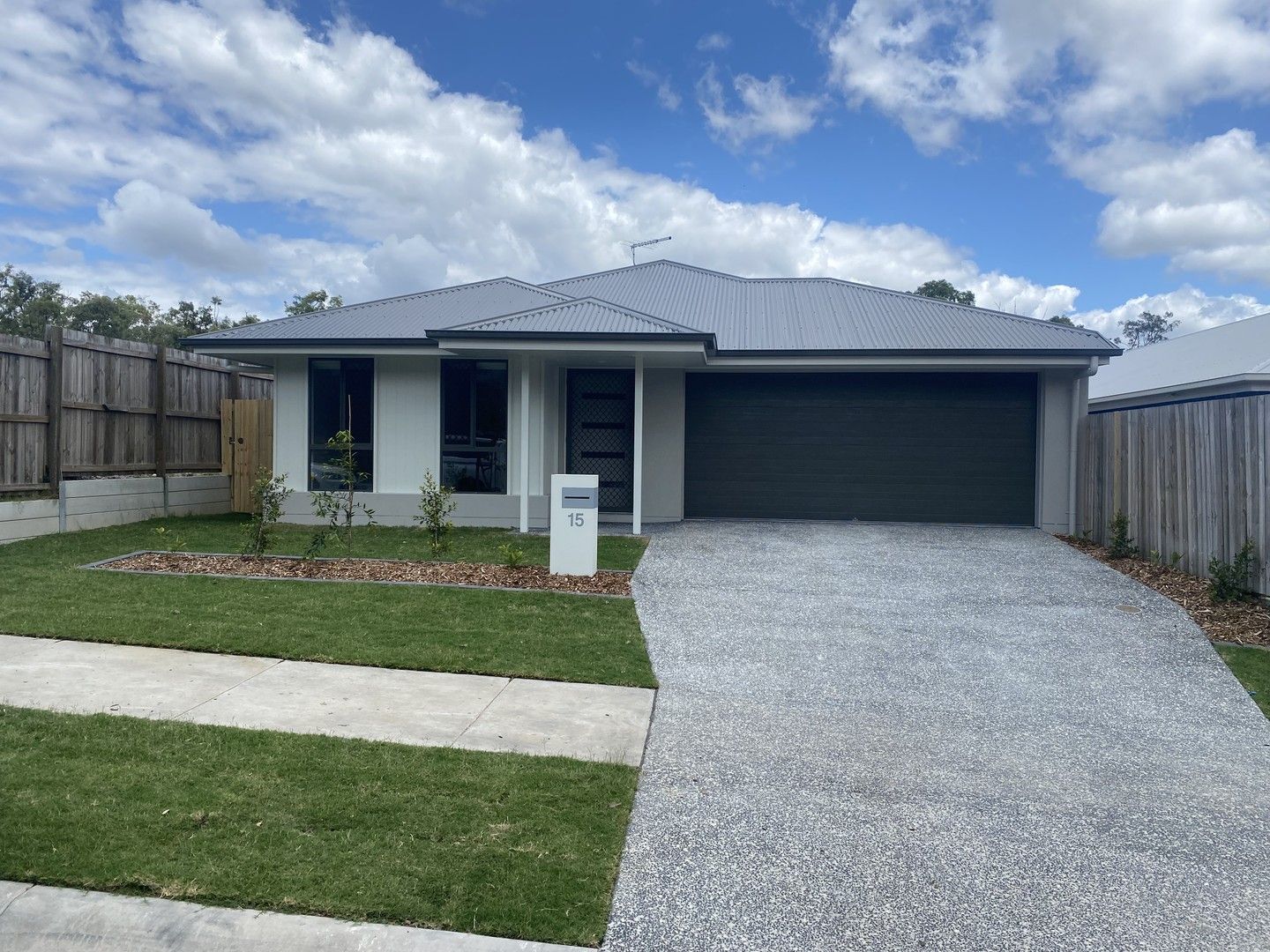 4 bedrooms House in 15 Graham Circuit YARRABILBA QLD, 4207