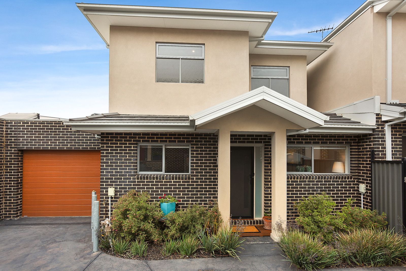 2/41 Hillside Grove, Airport West VIC 3042, Image 0