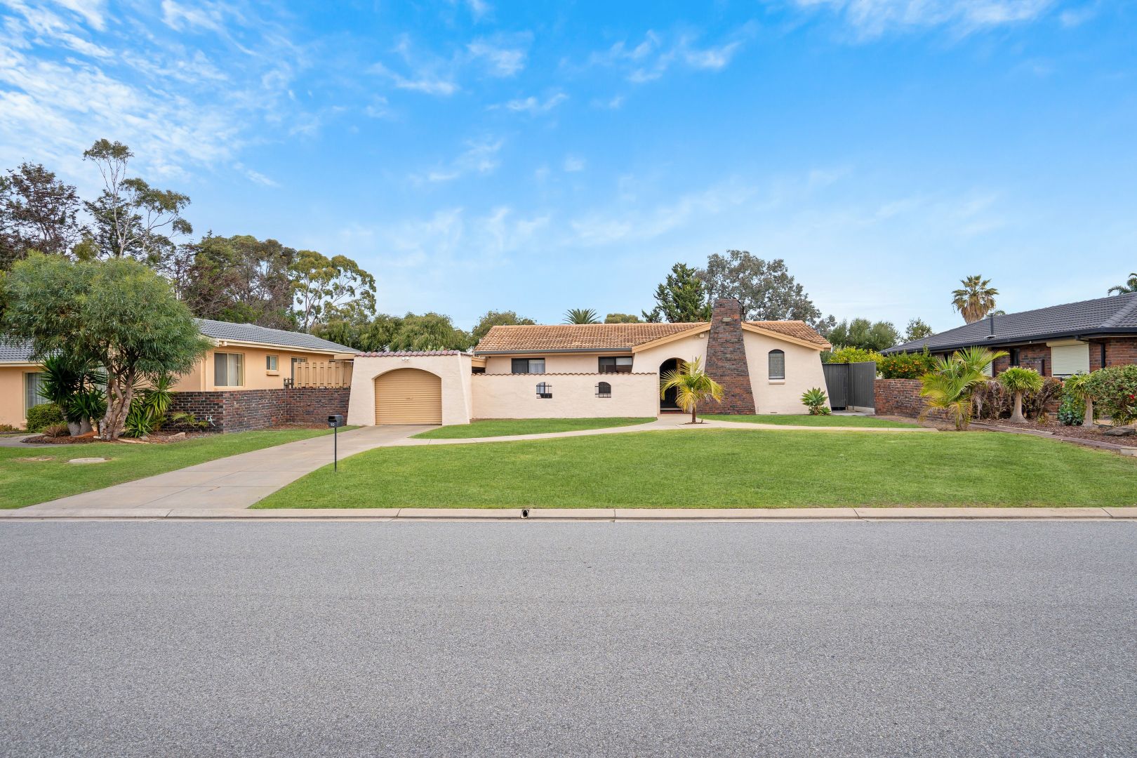 10 Manitoba Way, West Lakes SA 5021, Image 2