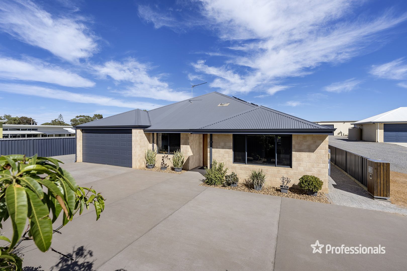 8 Bottlebrush Close, Woorree WA 6530, Image 1