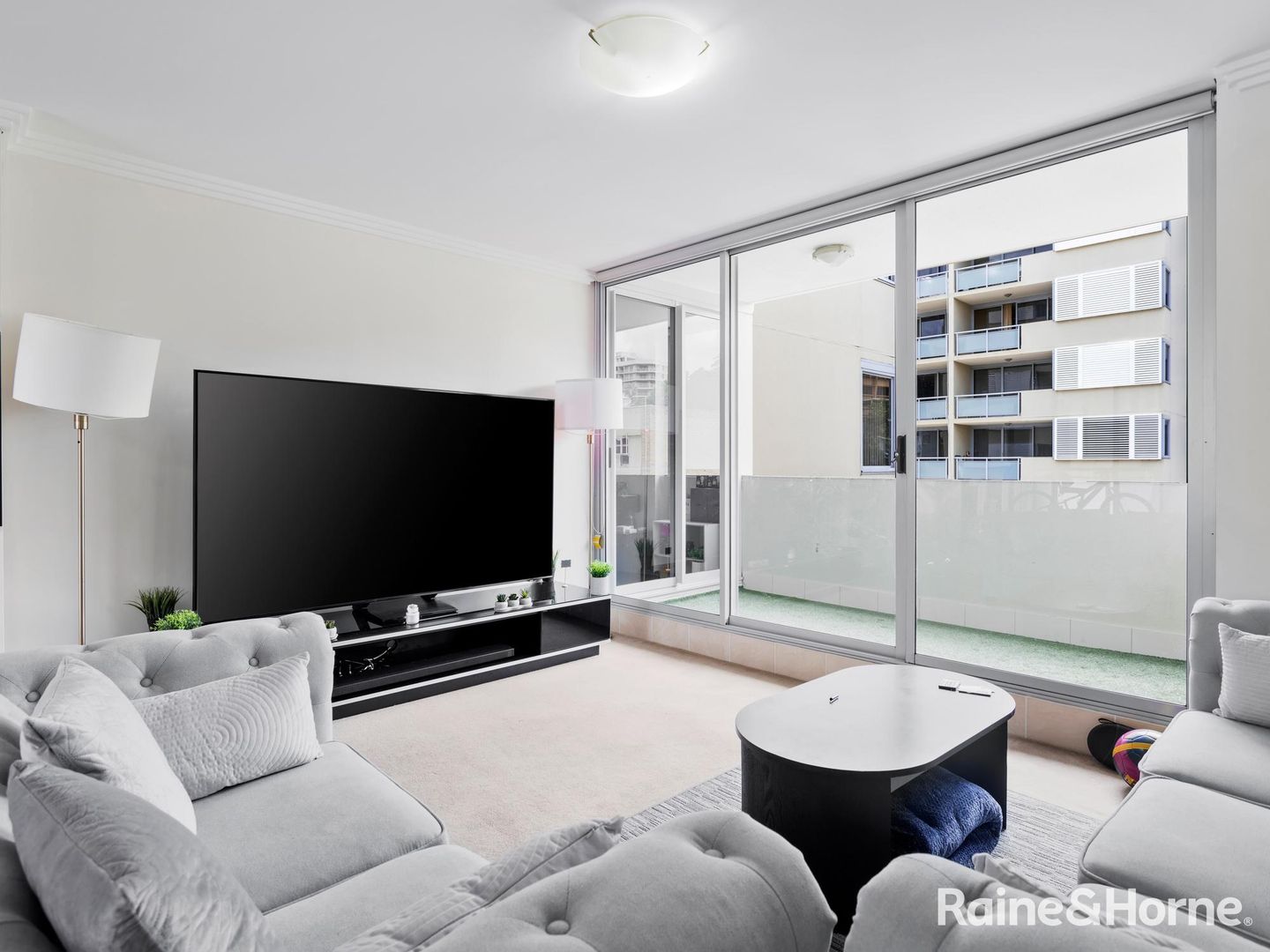 20/12 Baker Street, Gosford NSW 2250, Image 2