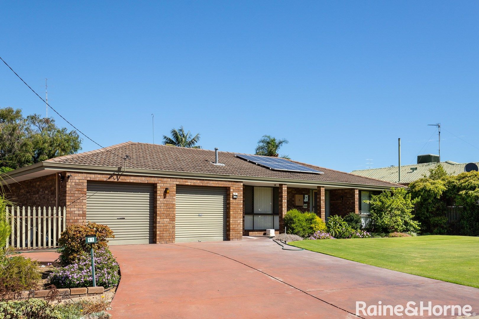 11 Hudson Road, Withers WA 6230, Image 2