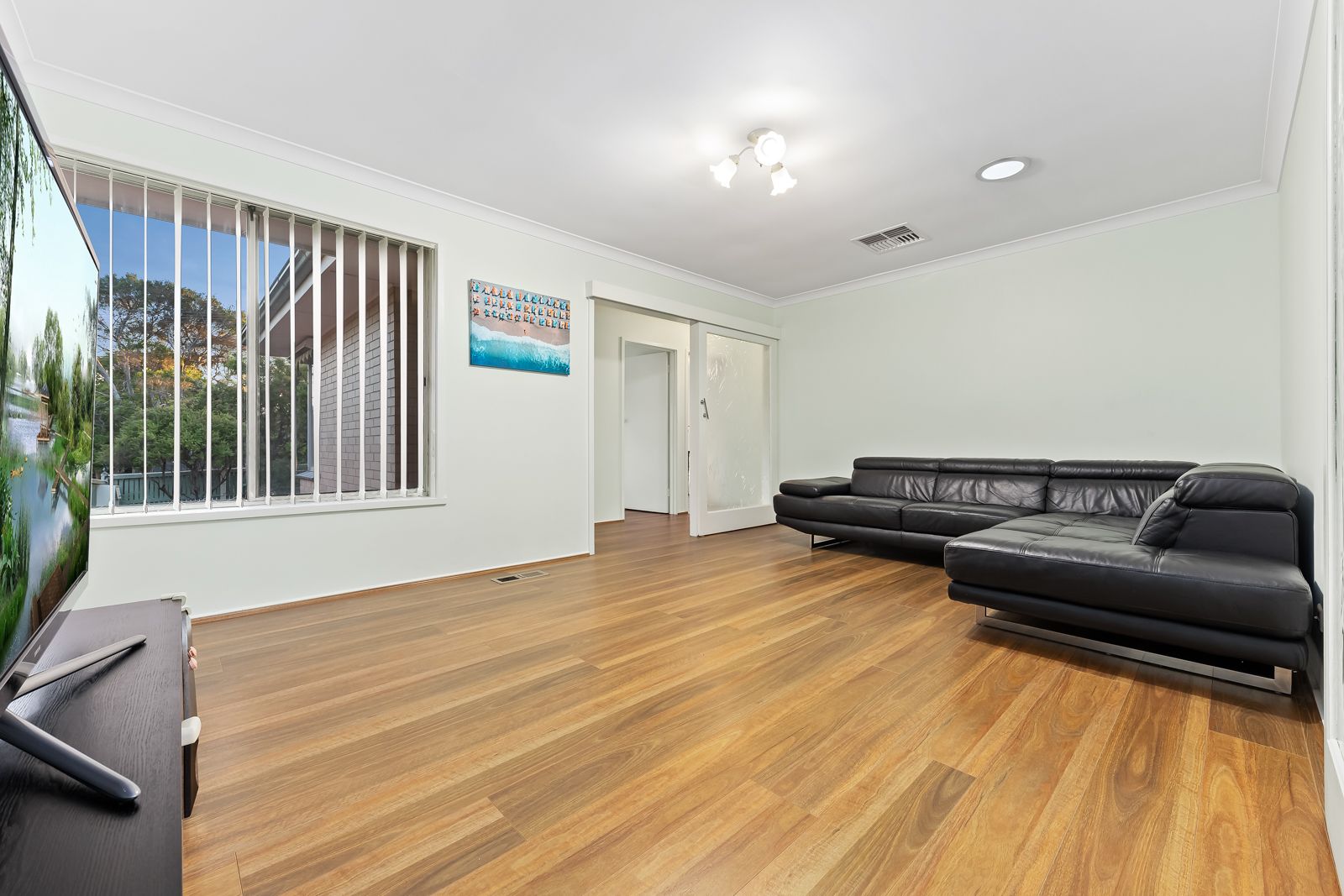 17 Leonard Street, Bayswater VIC 3153, Image 1