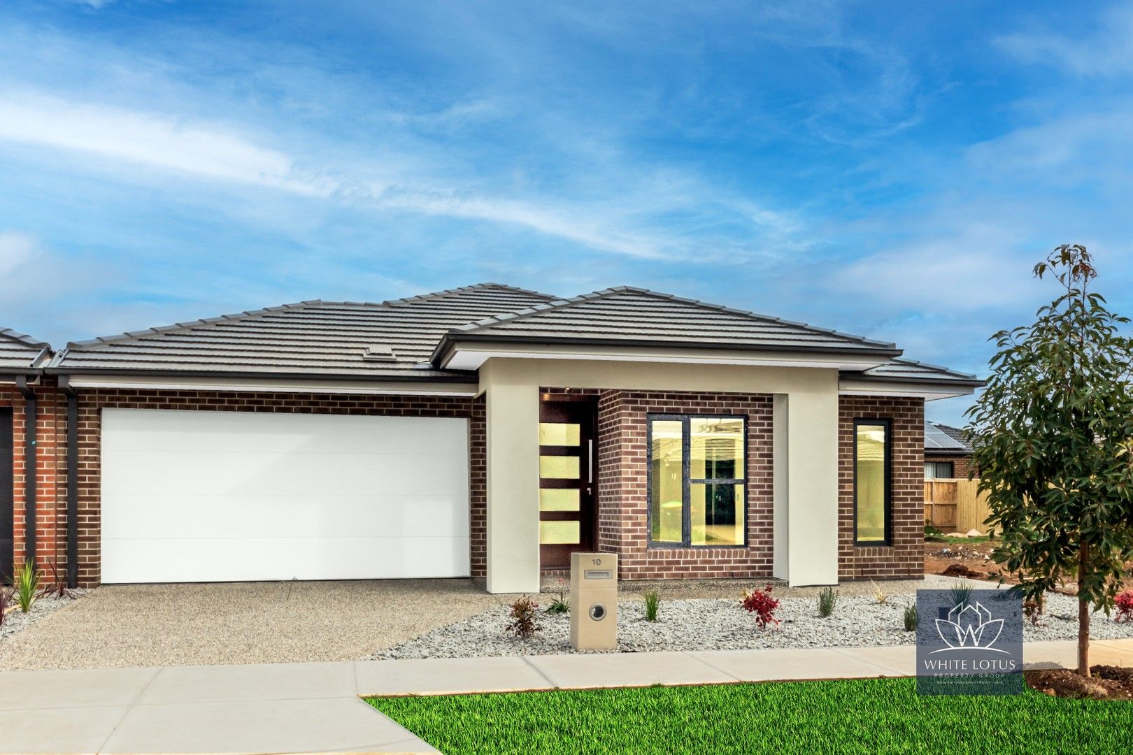 3 bedrooms House in 10 Jiren Street THORNHILL PARK VIC, 3335