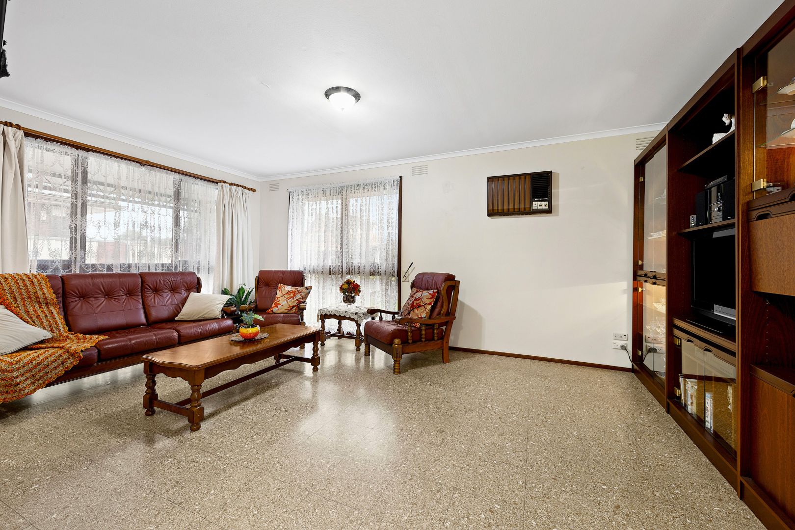 10 Ambon Avenue, Deer Park VIC 3023, Image 2