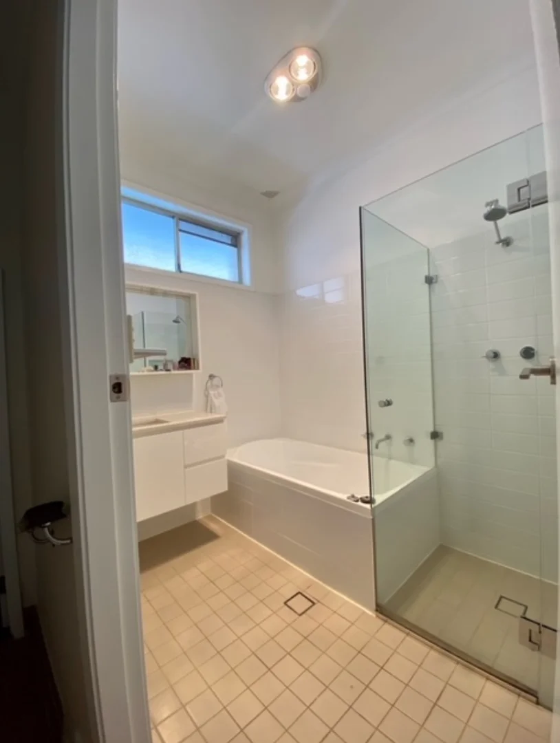 Additional image 5 of 2/14-16 The Glen Road, Bardwell Valley NSW 2207