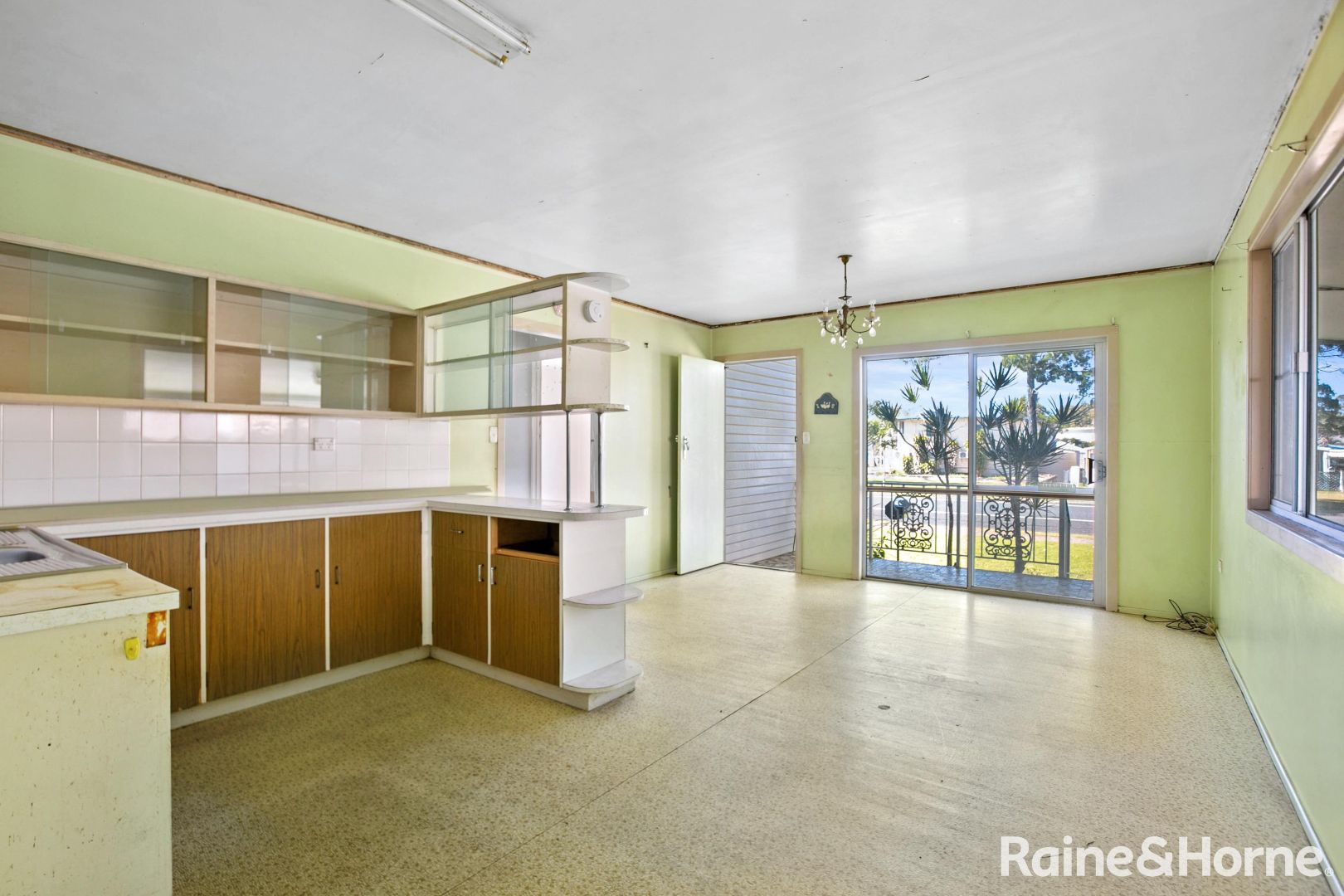 44 Gympie Road, Tin Can Bay QLD 4580, Image 2