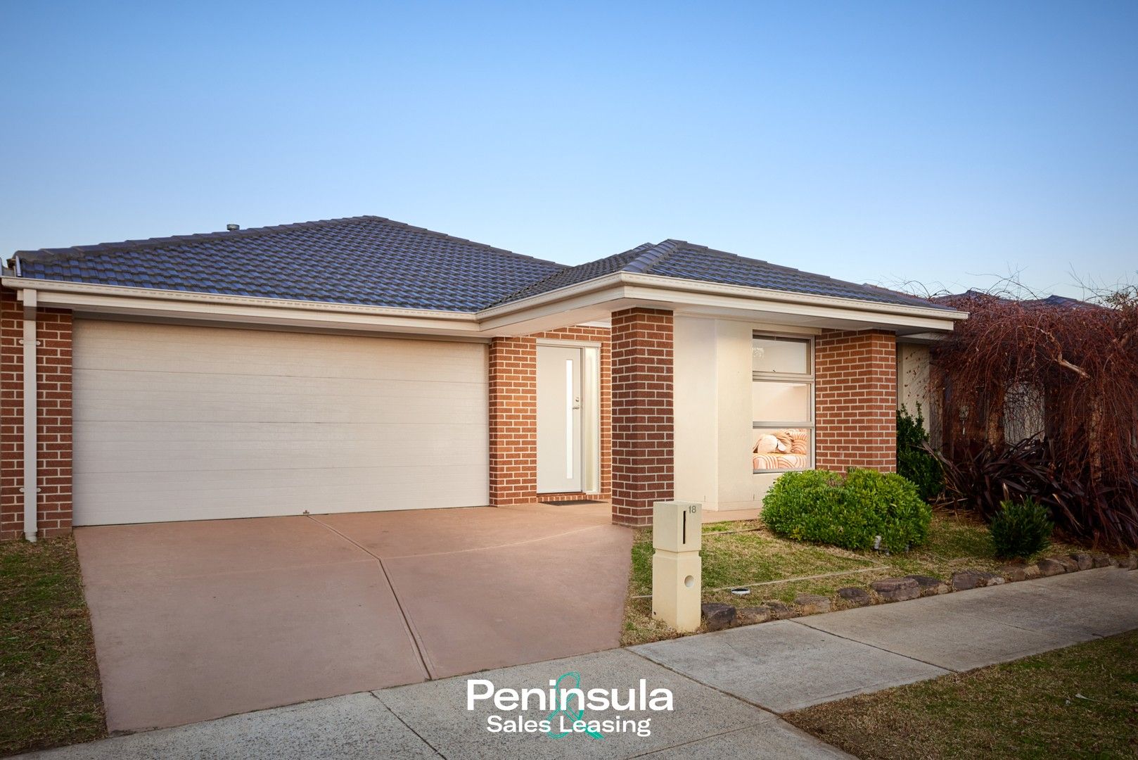 3 bedrooms House in 18 Trainers Way CLYDE NORTH VIC, 3978