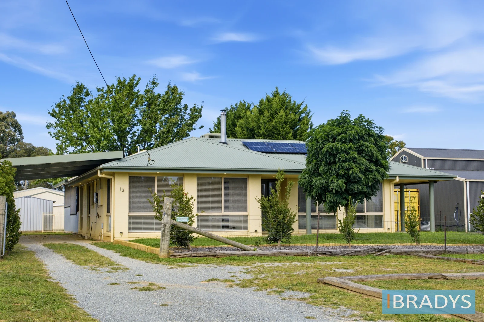 13 Rosamel Street, Gundaroo NSW 2620