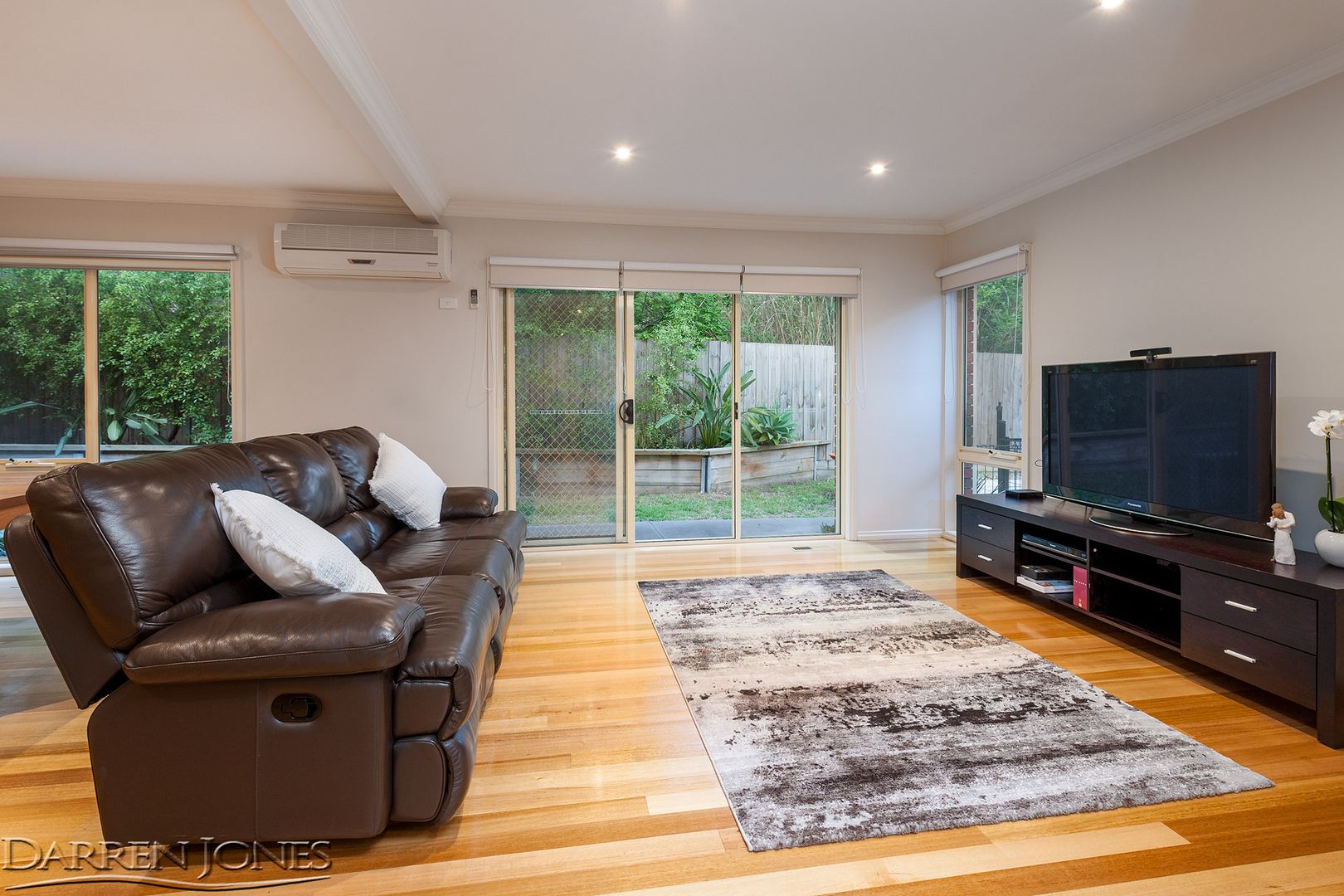 2/20 Willis Street, Greensborough VIC 3088, Image 2