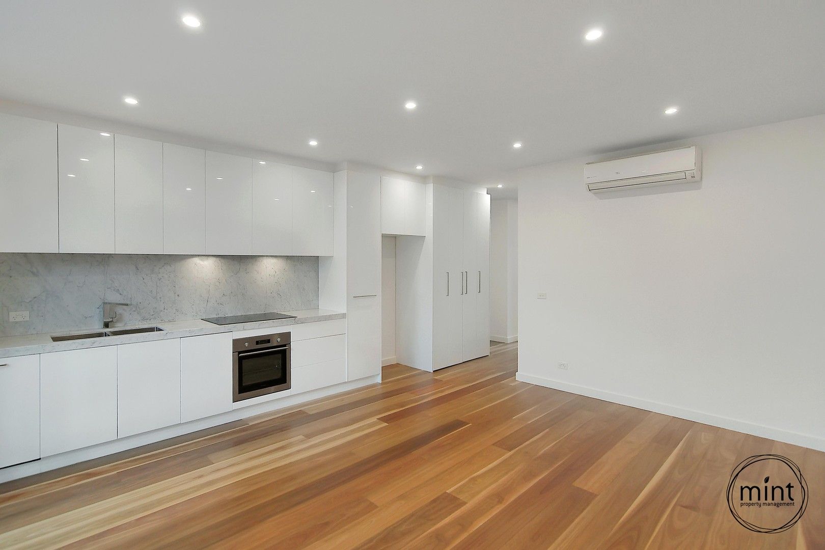 1 bedrooms Apartment / Unit / Flat in 201/51 Ramsden Street CLIFTON HILL VIC, 3068