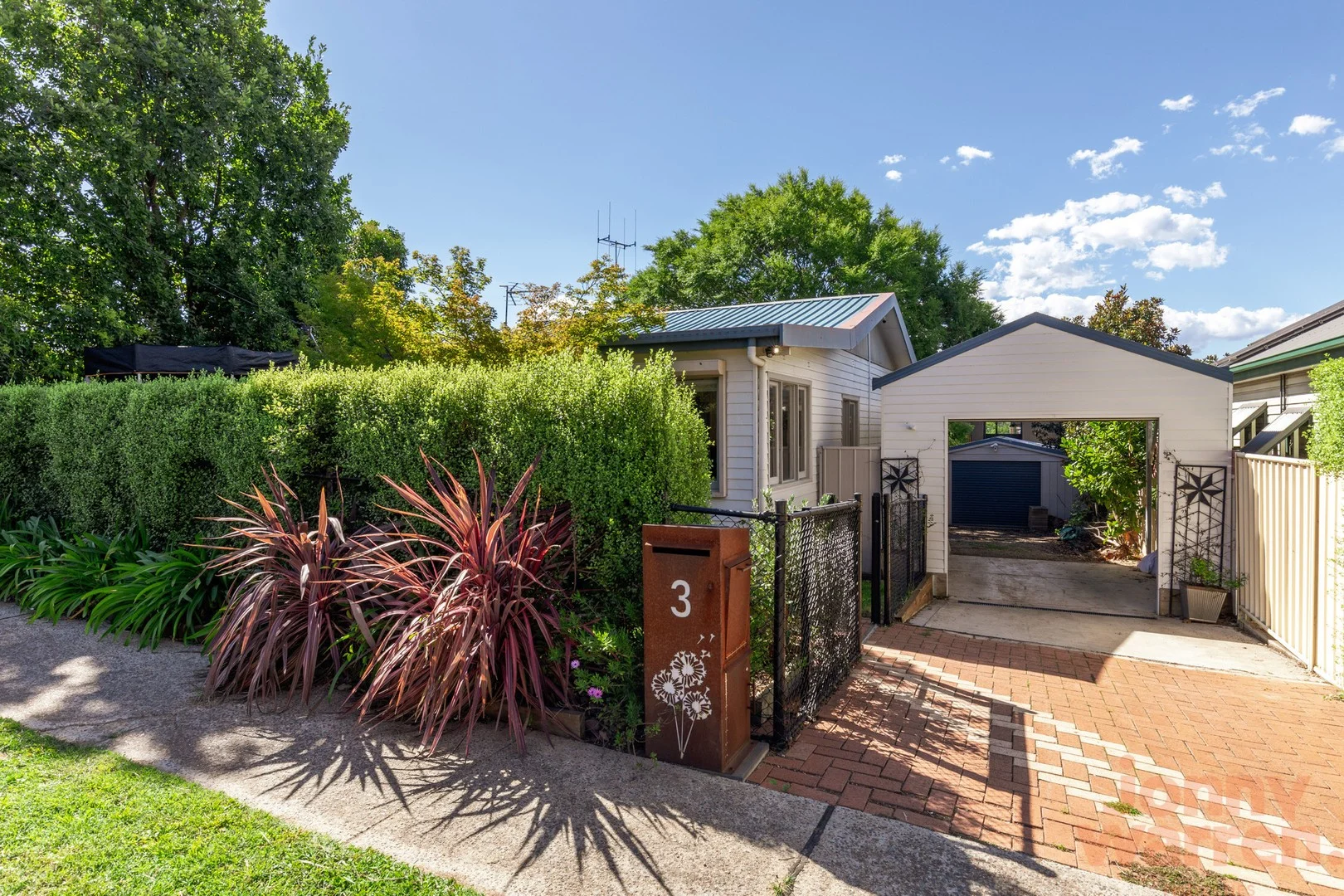 3 O'Hanlon Road, Queanbeyan NSW 2620