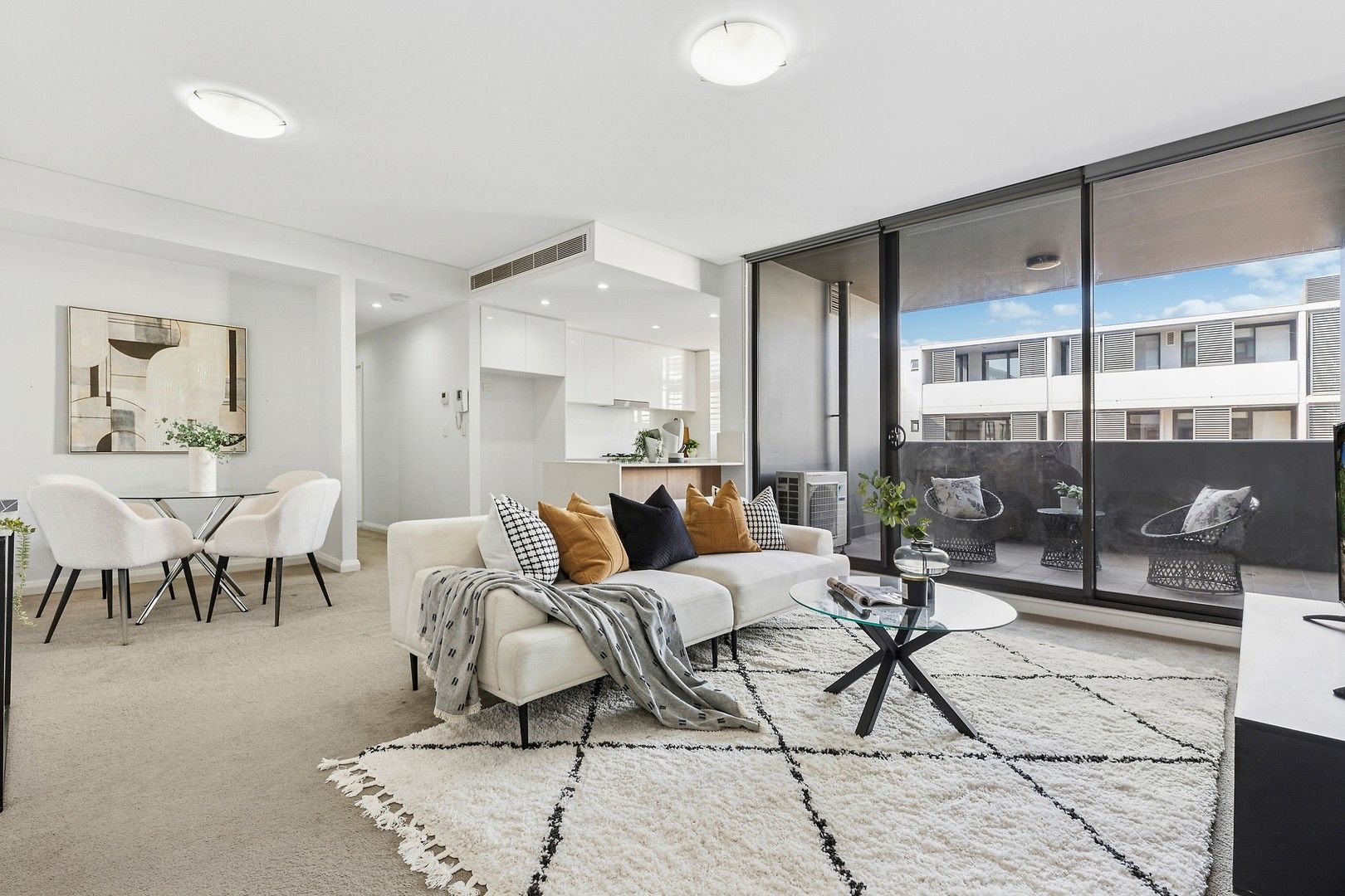 2 bedrooms Apartment / Unit / Flat in 208/11D Mashman Avenue KINGSGROVE NSW, 2208