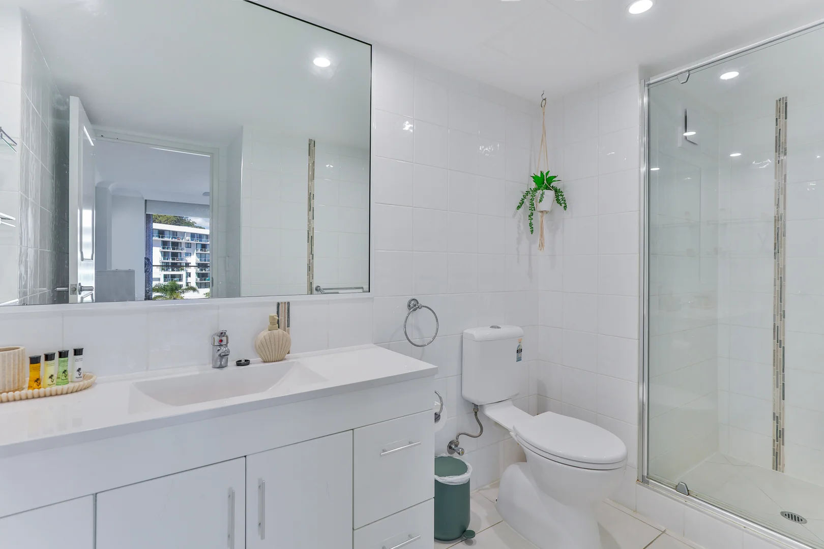 Additional image 9 of 14/60 Goodwin Terrace, Burleigh Heads QLD 4220