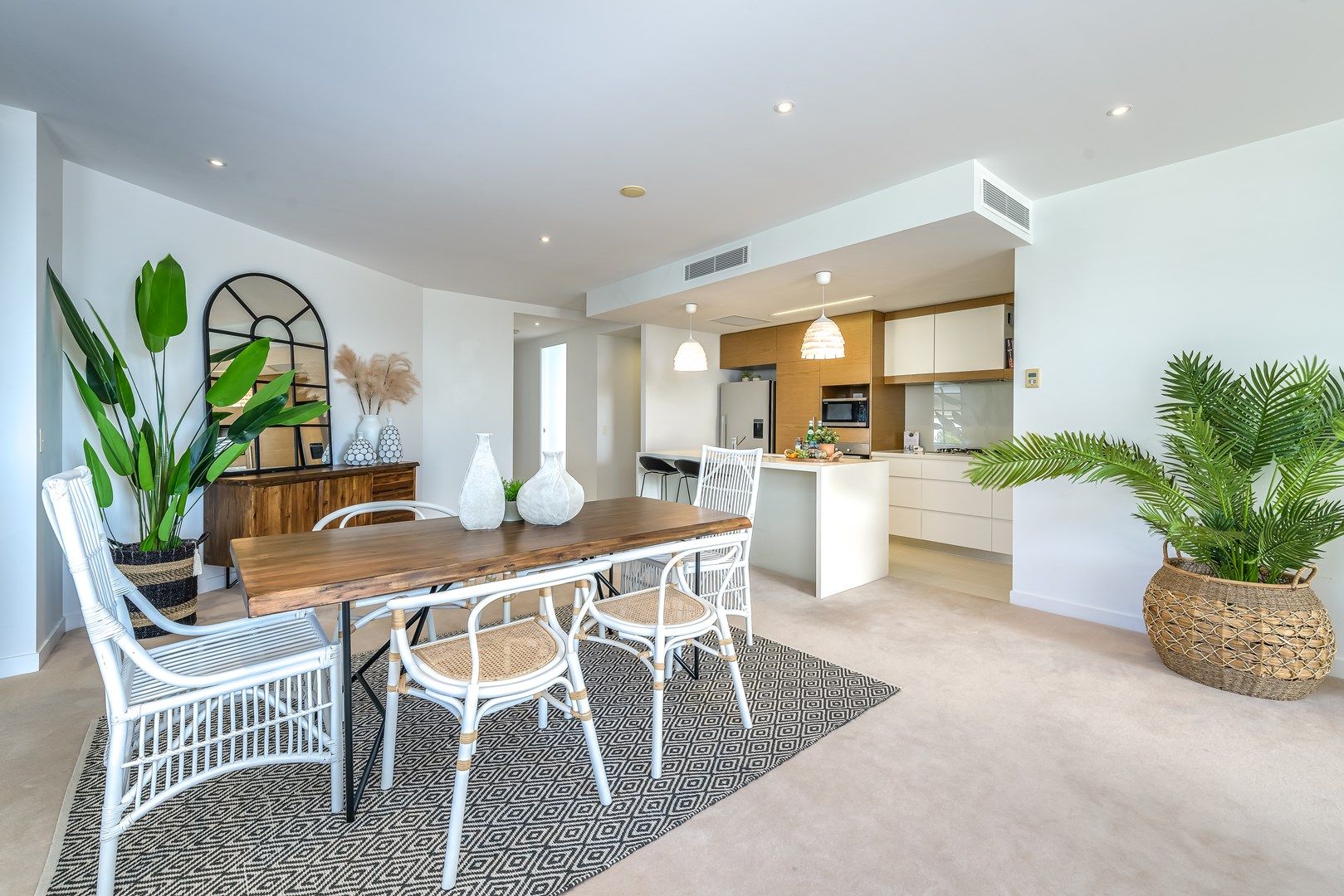 2204/1 Marina Promenade, Paradise Point QLD 4216, Image 1