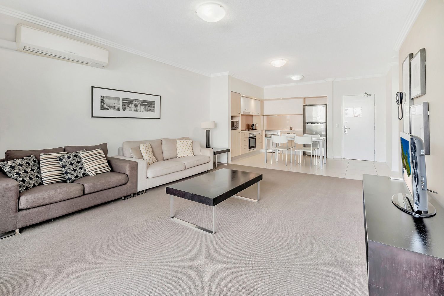 161/1-7 Moores Crescent, Varsity Lakes QLD 4227, Image 2