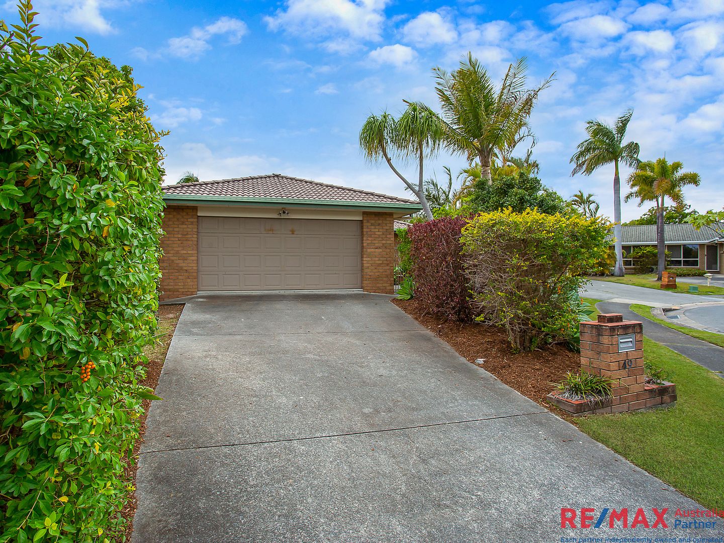 49 Galeen Drive, Burleigh Waters QLD 4220, Image 2