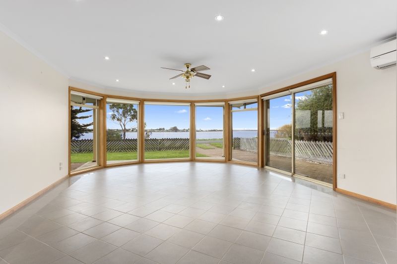 43 Captain Sturt Parade, Hindmarsh Island SA 5214, Image 1