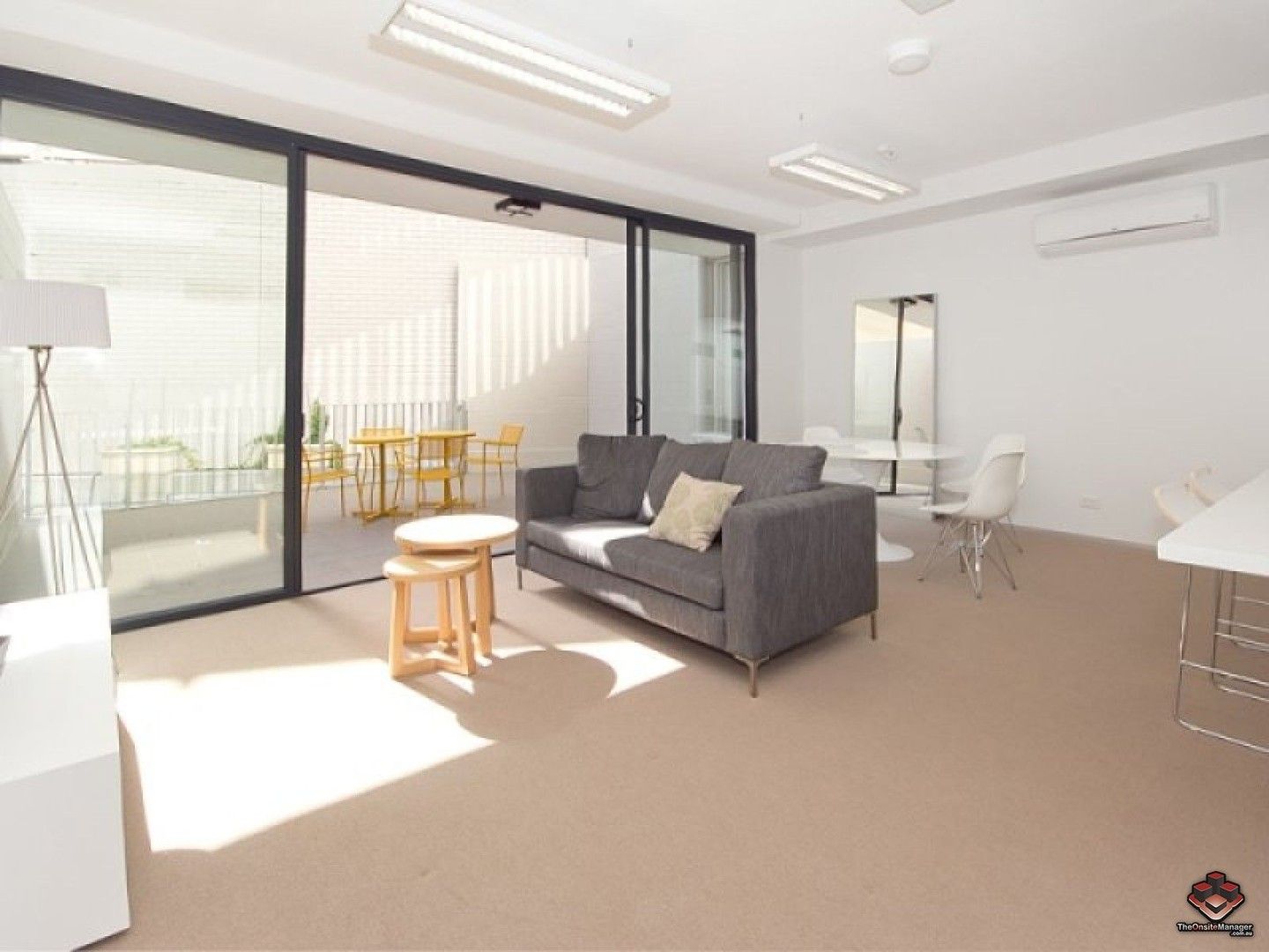 2 bedrooms Apartment / Unit / Flat in ID:21091963/77 JURGENS WOOLLOONGABBA QLD, 4102