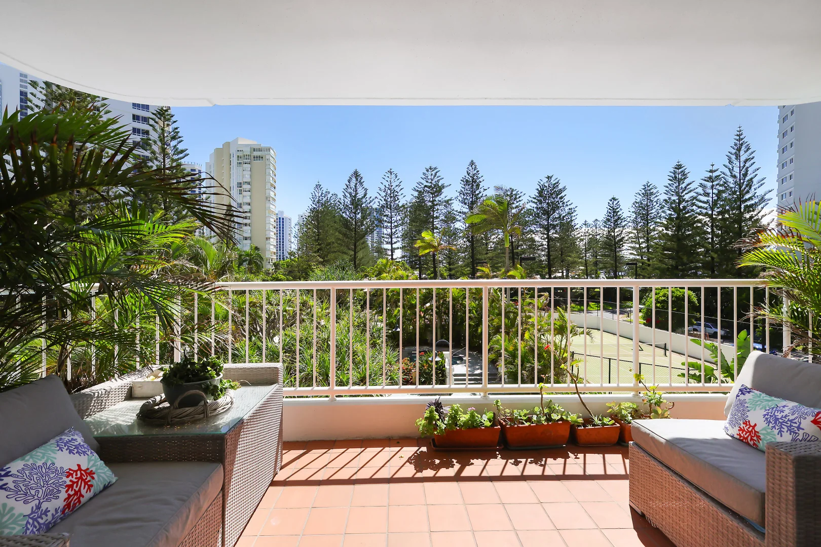 302/1 Peak Avenue, Main Beach QLD 4217