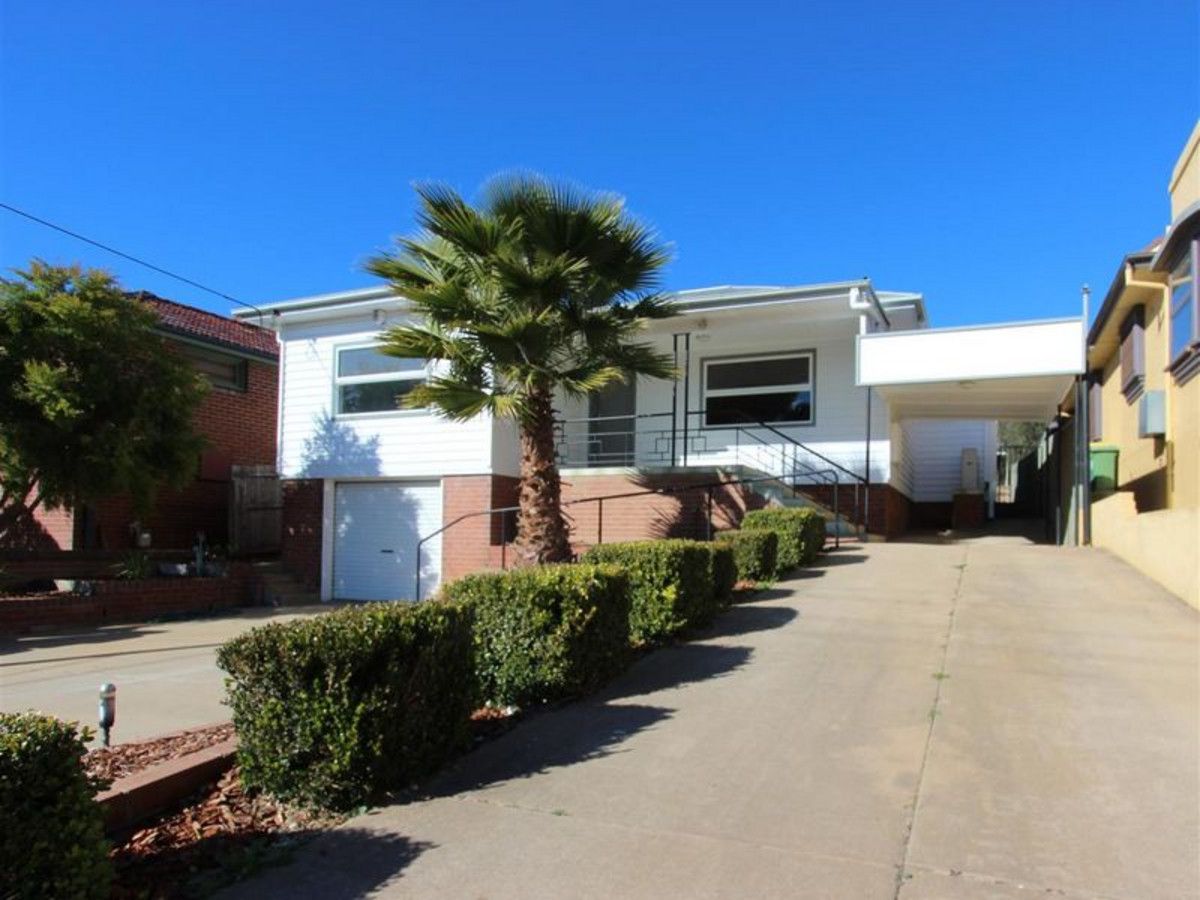 3 bedrooms House in 12 Hodson Avenue WAGGA WAGGA NSW, 2650