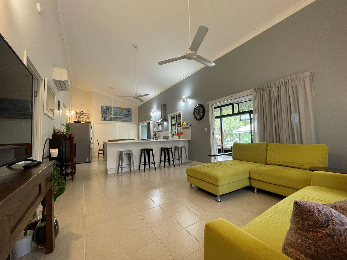 14 Serene Place, Nelly Bay QLD 4819, Image 2