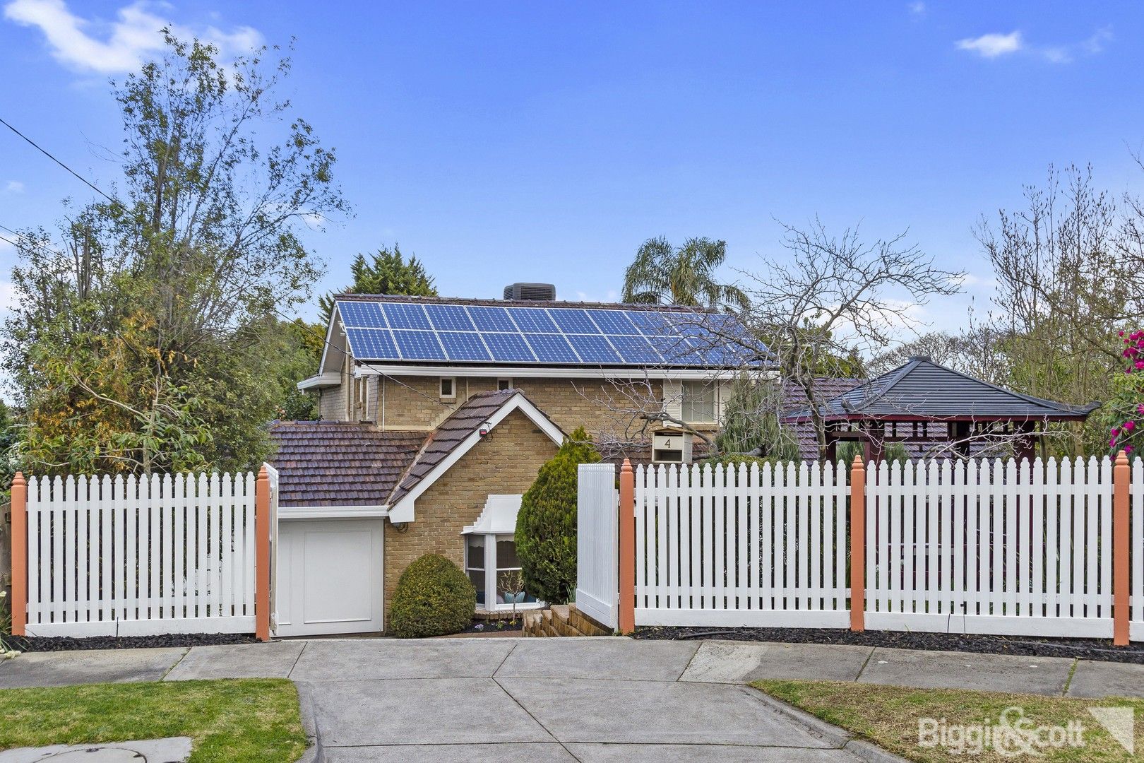 4 bedrooms House in 4 The Close MOUNT WAVERLEY VIC, 3149