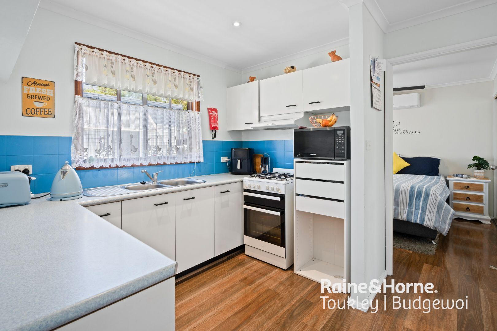 142/186 Sunrise Avenue, Halekulani NSW 2262, Image 2