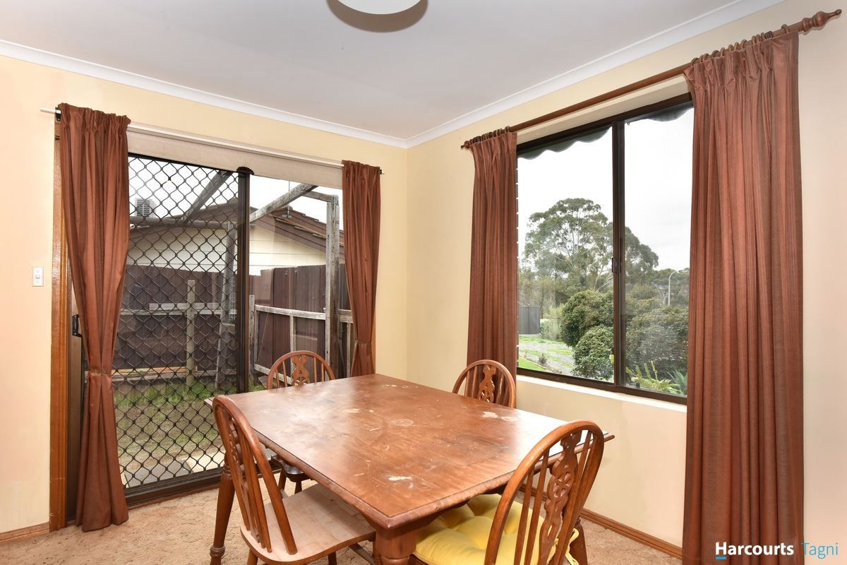 4 Dixie Court, Happy Valley SA 5159, Image 2