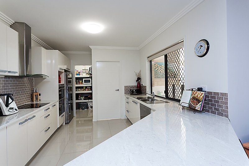 13 Constellation Drive, Rosslyn QLD 4703, Image 2