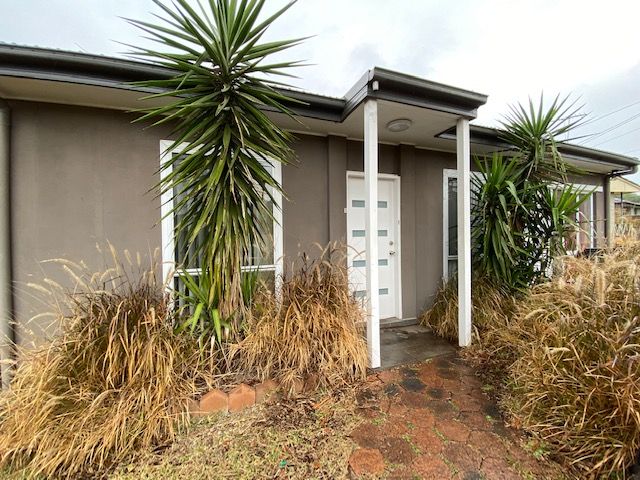 3 bedrooms House in 1 Wangaroa  Crescent LETHBRIDGE PARK NSW, 2770