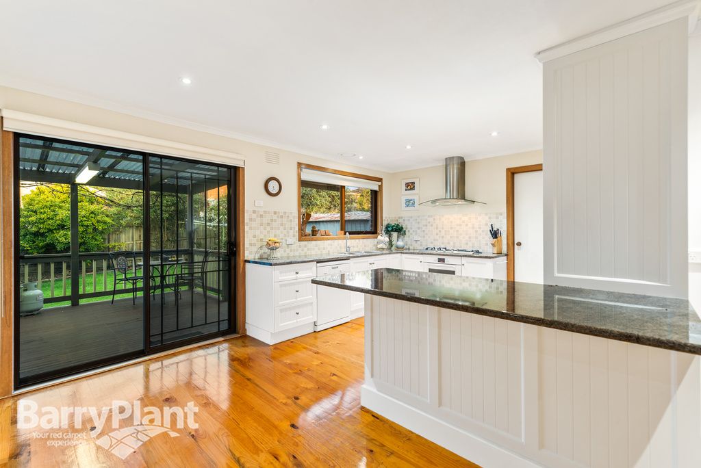 3 Clarke Crescent, Wantirna South VIC 3152, Image 2